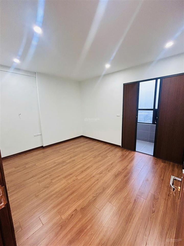 Cho thuê cc c14 bộ công an 135m2, 3 ngủ 3 vs. nhà đẹp, căn rộng. đồ cơ bản. 18tr/th. 0907 833 ***