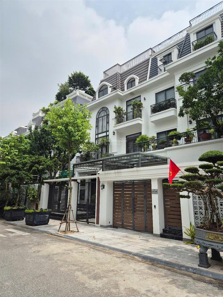 Bán gấp 2 căn biệt thự giá tốt nhất thị trường  khu đt dương nội  0989 325 ***