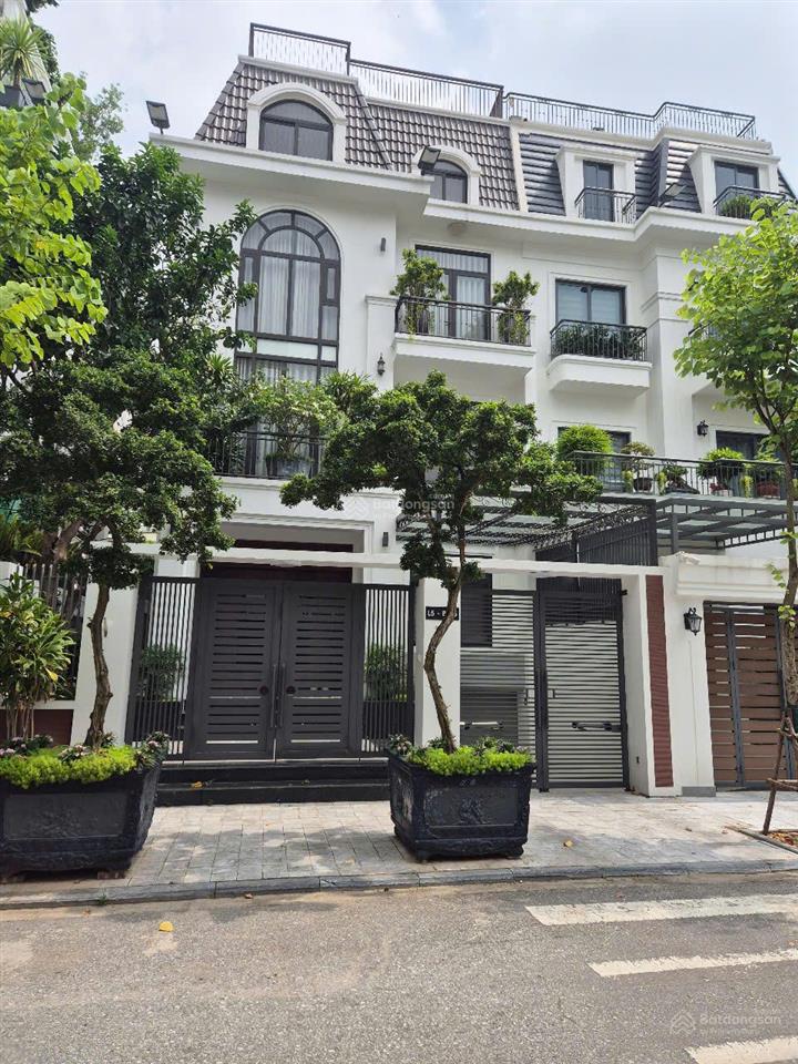 Bán gấp 2 căn biệt thự giá tốt nhất thị trường  khu đt dương nội  0989 325 ***