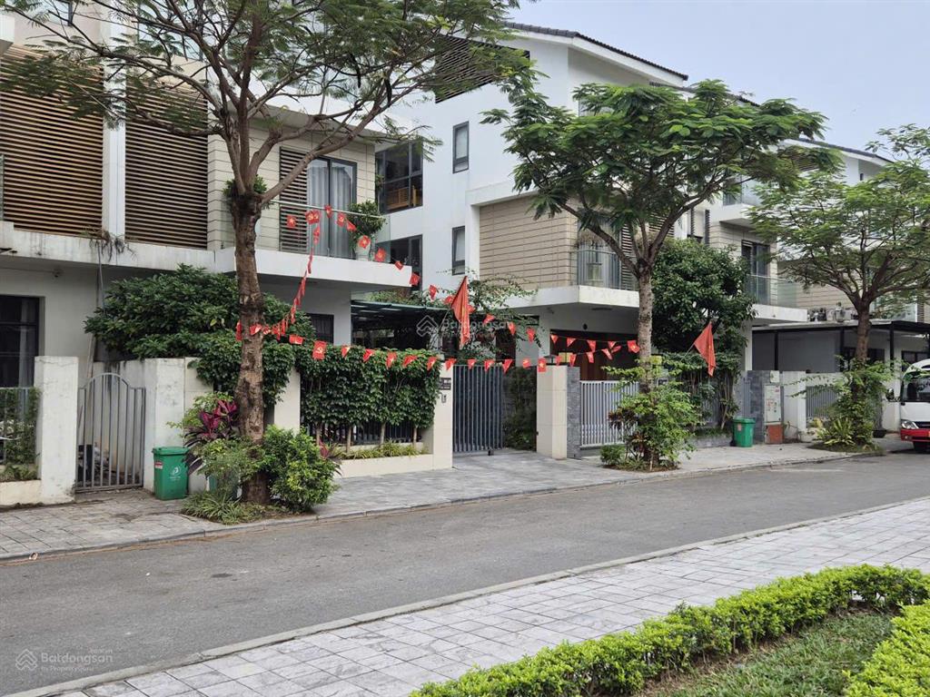 Bán gấp căn bt 180m2 an vượng vilas  giá hời kđt dương nội (33 tỷ)  0989 325 ***