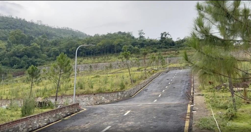 Bán 200m2 đất nghỉ dưỡng gần đường 21, khu cnc hòa lạc giá 3,5 tỷ view đẹp!