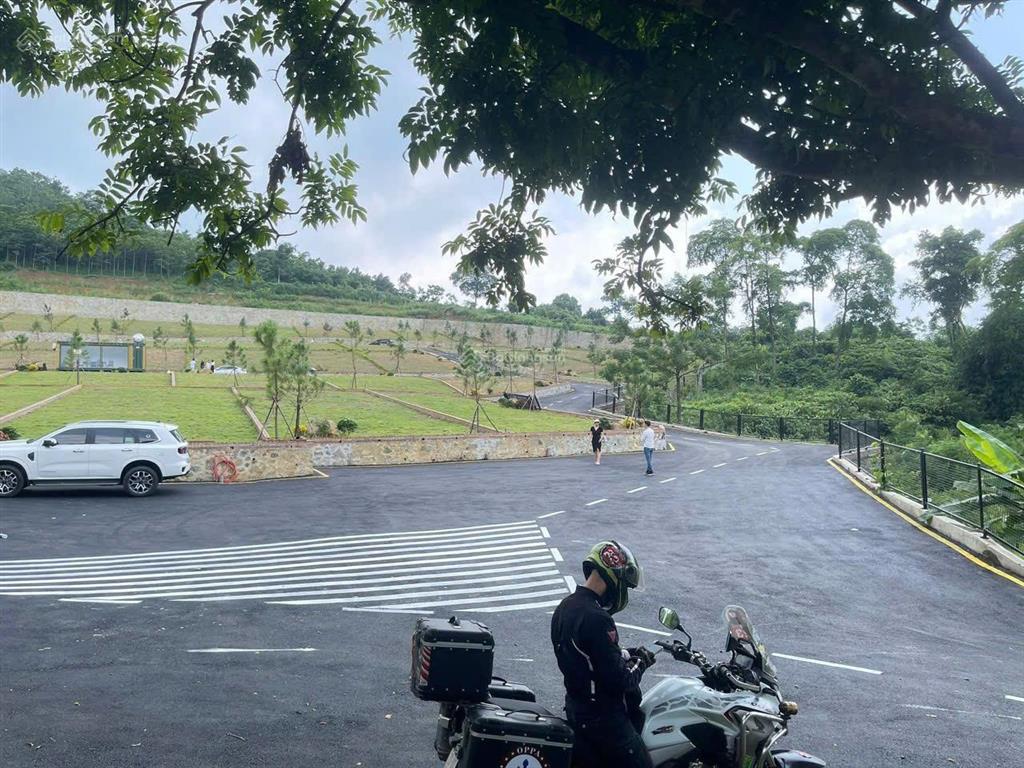 Bán 200m2 đất nghỉ dưỡng gần đường 21, khu cnc hòa lạc giá 3,5 tỷ view đẹp!