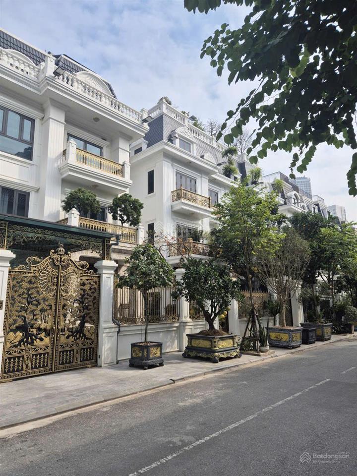 Bán gấp để trả bank  bt an khang 200m2 full nội thất cao cấp, hơn 40 tỷ kđt dương nội  0989 325 ***
