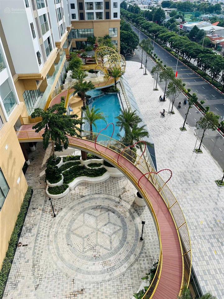 Vung tau centre point giá tốt, giá 4.2 tỷ, diện tích 76m2, nhà trống, hướng đông nam, tầng trung