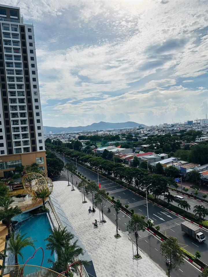 Vung tau centre point giá tốt, giá 4.2 tỷ, diện tích 76m2, nhà trống, hướng đông nam, tầng trung