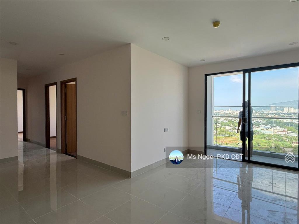 Bán căn hộ centre point 3pn góc đông nam, 103m2, nhận nhà vào ở ngay được