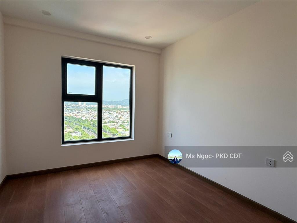 Bán căn hộ centre point 3pn góc đông nam, 103m2, nhận nhà vào ở ngay được