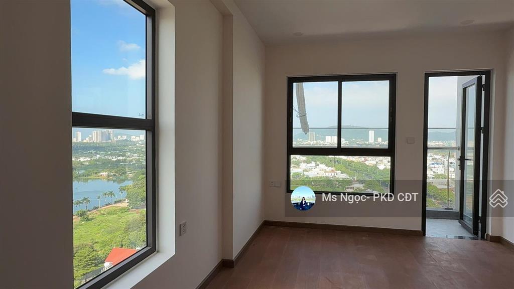 Bán căn hộ centre point 3pn góc đông nam, 103m2, nhận nhà vào ở ngay được