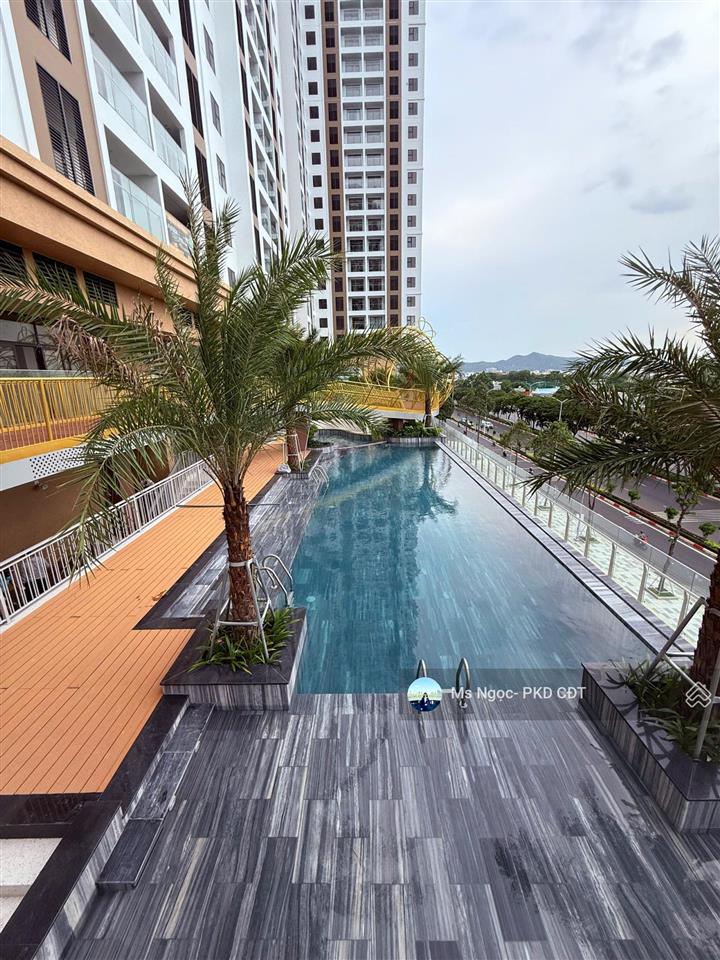 Bán căn hộ centre point 3pn góc đông nam, 103m2, nhận nhà vào ở ngay được