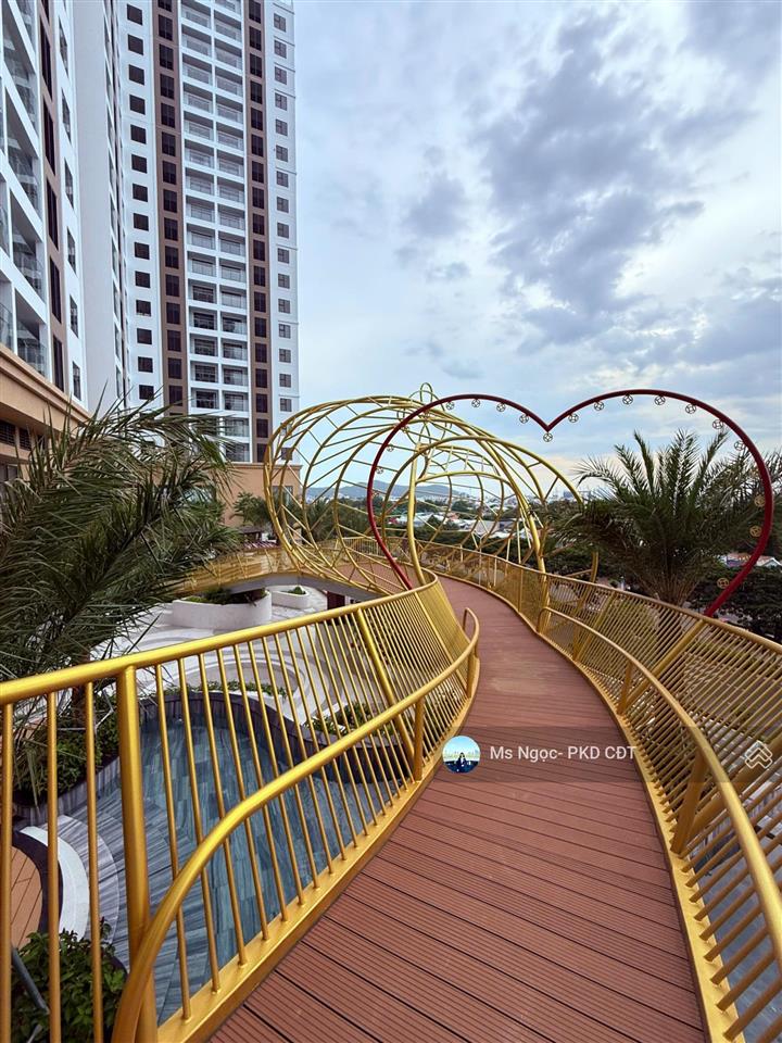 Bán căn hộ centre point 3pn góc đông nam, 103m2, nhận nhà vào ở ngay được