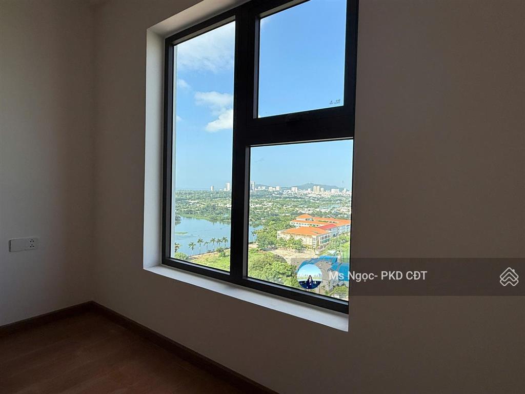 Bán căn hộ centre point 3pn góc đông nam, 103m2, nhận nhà vào ở ngay được