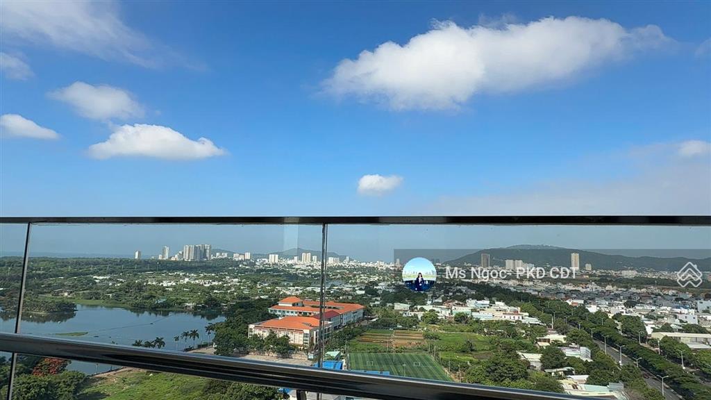 Bán căn hộ centre point 3pn góc đông nam, 103m2, nhận nhà vào ở ngay được