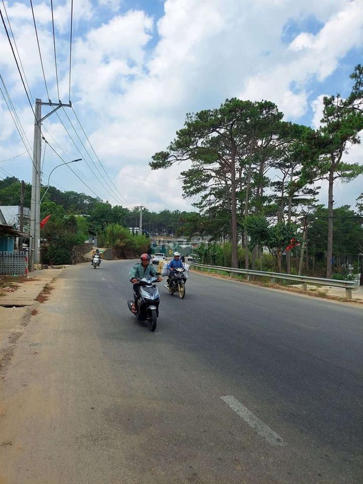BÁN LÔ ĐẤT VỊ TRÍ ĐẮT ĐỊA MT ĐƯỜNG HÙNG VƯƠNG P XUÂN TRƯỜNG TP ĐÀ LẠT 