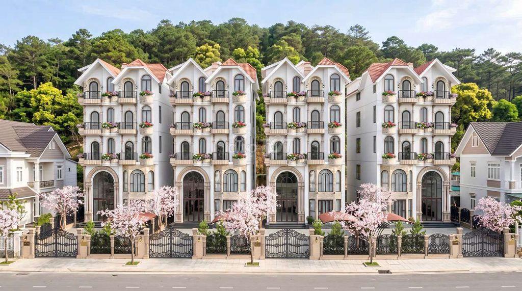 BÁN CĂN VILLA MẶT TIỀN ĐƯỜNG CHÍNH NAM HỒ P11 TP ĐÀ LẠT 