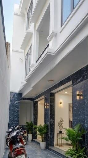 Bán gấp căn nhà đẹp long lanh trung văn gần hồ điều hòa 41m² x 5 tầng, nhỉnh 7 tỷ!