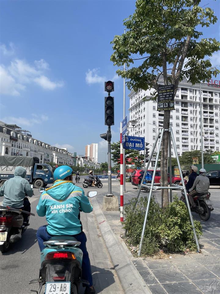 Bán liền kề mặt phố sa đôi đại mỗ 110m2 5 tầng, kinh doanh tốt