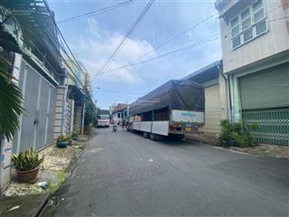 Cần bán đất kèm nhà kiên cố 1 trệt 1 lầu, diện tích rộng thích hợp làm nhà xưởng, kho hàng