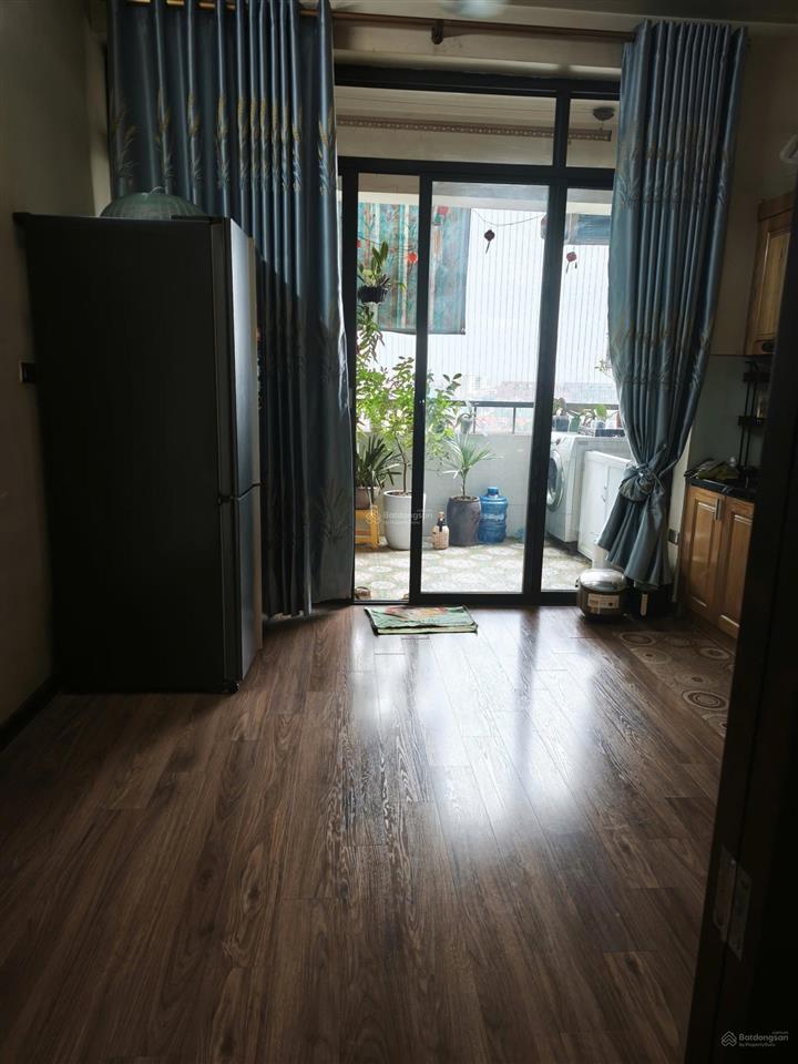 Chính chủ cần bán gấp căn hộ 73m tại việt hưng