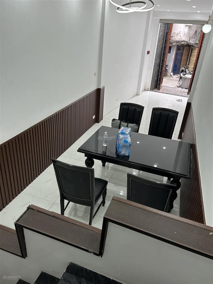 Nhà mình không ở cho thuê căn nhà ngõ tô hoàng 60m2, 3 tầng, 3 ngủ, 3 vệ sinh