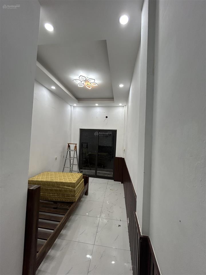 Nhà mình không ở cho thuê căn nhà ngõ tô hoàng 60m2, 3 tầng, 3 ngủ, 3 vệ sinh