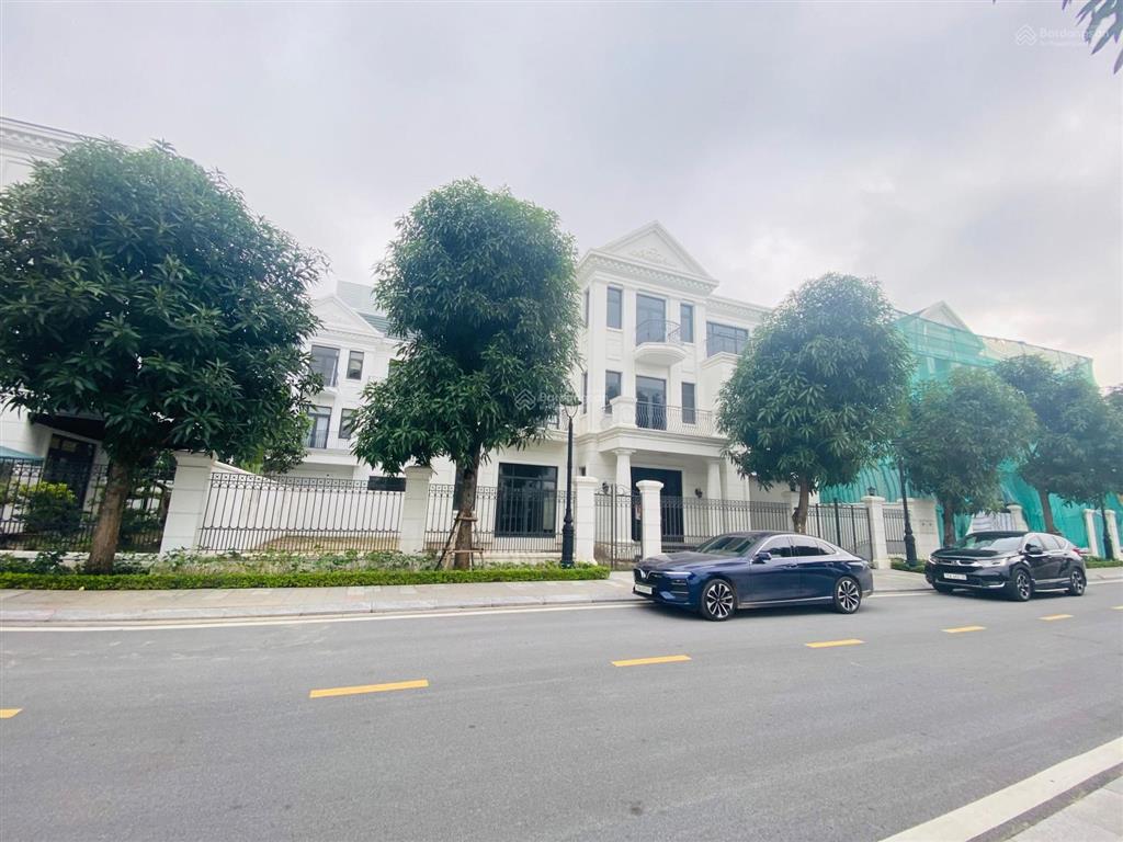 Bán biệt thự đơn lập sao biển 347m2 view trực diện hồ, nhà thô sổ đỏ chính chủ kđt vinhomes marina