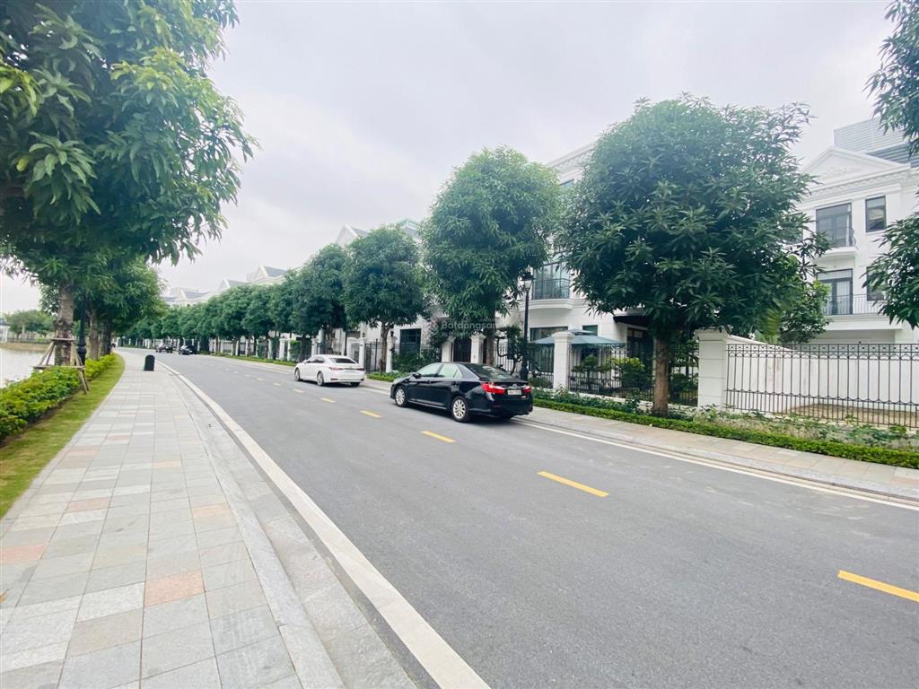 Bán biệt thự đơn lập sao biển 347m2 view trực diện hồ, nhà thô sổ đỏ chính chủ kđt vinhomes marina