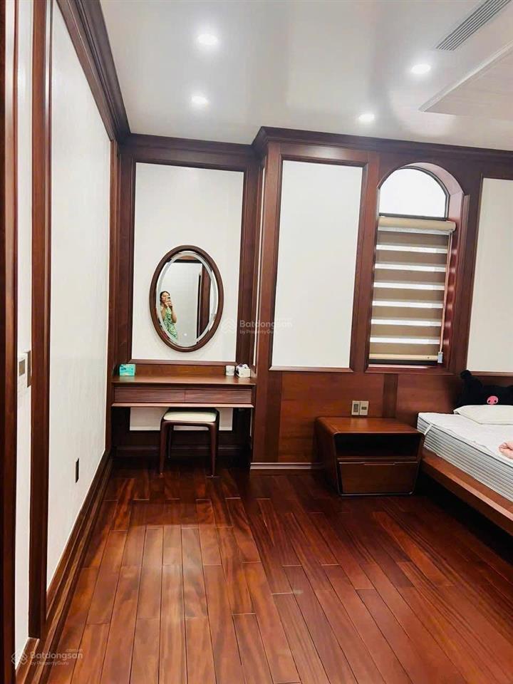 Chính chủ gửi bán bt đơn lập paris 405m2 vinhomes imperia full nội thất có thang máy. giáp cvien