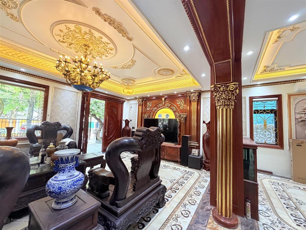 Chính chủ gửi bán bt đơn lập góc paris 247m2 full nội thất có thang máy vinhomes imperia. 39.2 tỷ