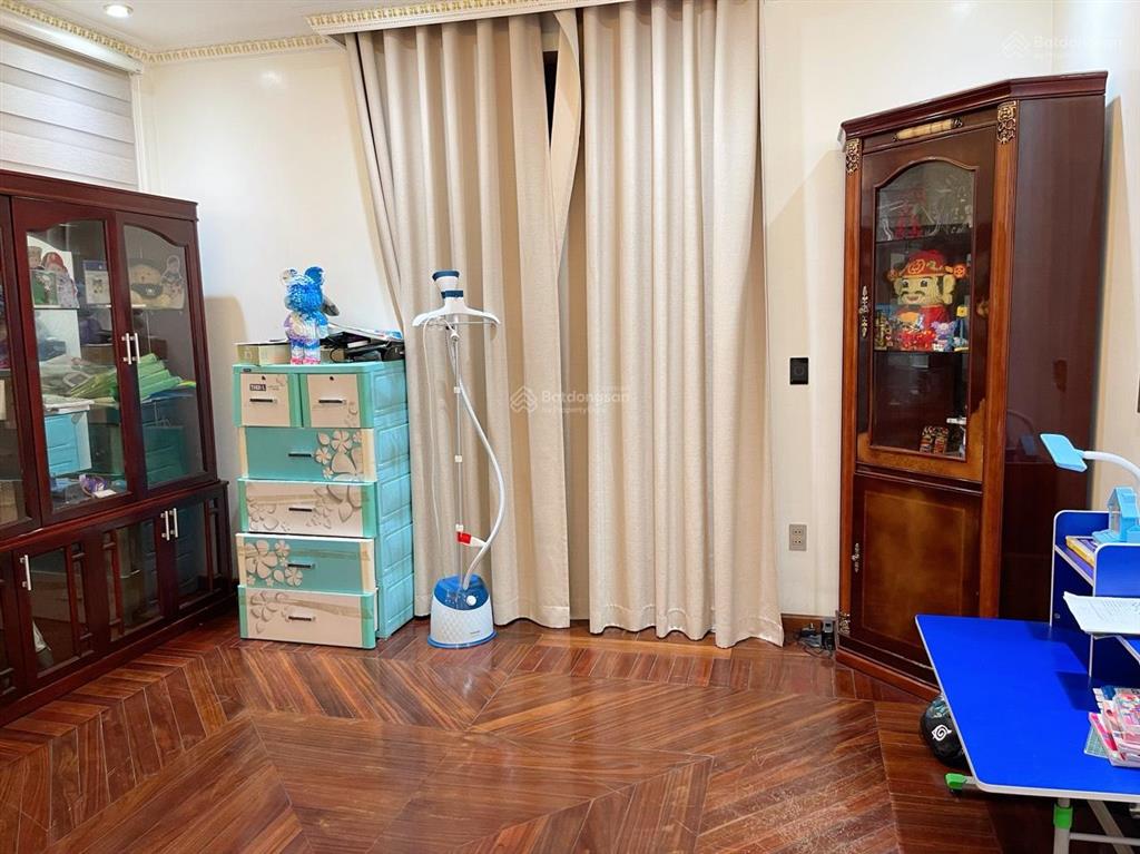 Chính chủ gửi bán bt đơn lập góc paris 247m2 full nội thất có thang máy vinhomes imperia. 39.2 tỷ