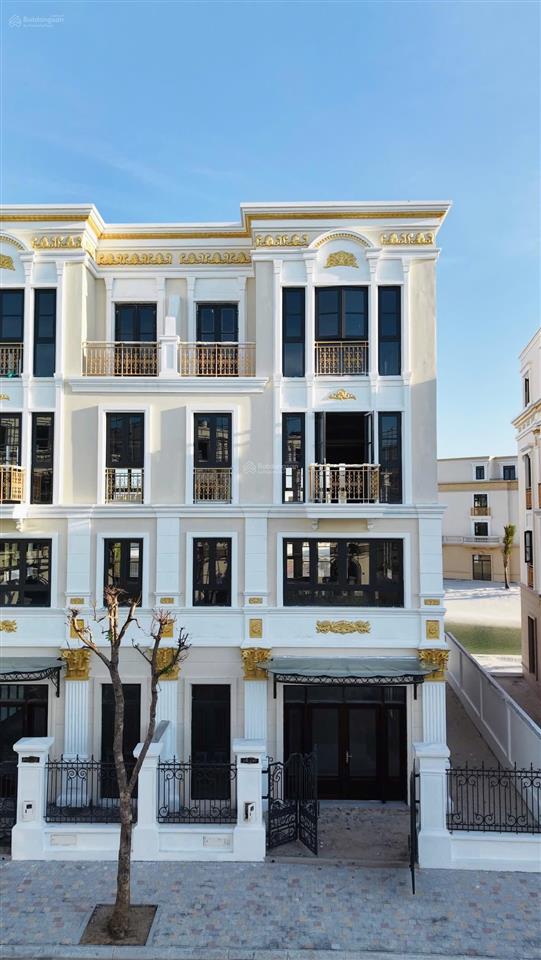 Bán gấp bt song lập view hồ hoàng gia vũ yên 186m giá 12,550 tỷ. đẹp không lỗi lầm