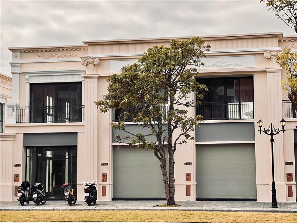Bí tiền bán gấp căn shophouse 90m view hồ + sân golf vũ yên giá 5,99 tỷ