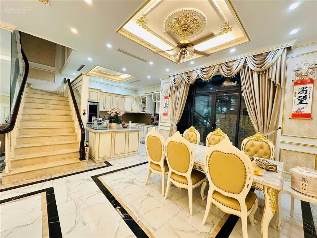 Bán gấp liền kề venice 96m2 vinhomes imperia full nội thất rất đẹp! sổ đỏ lâu dài