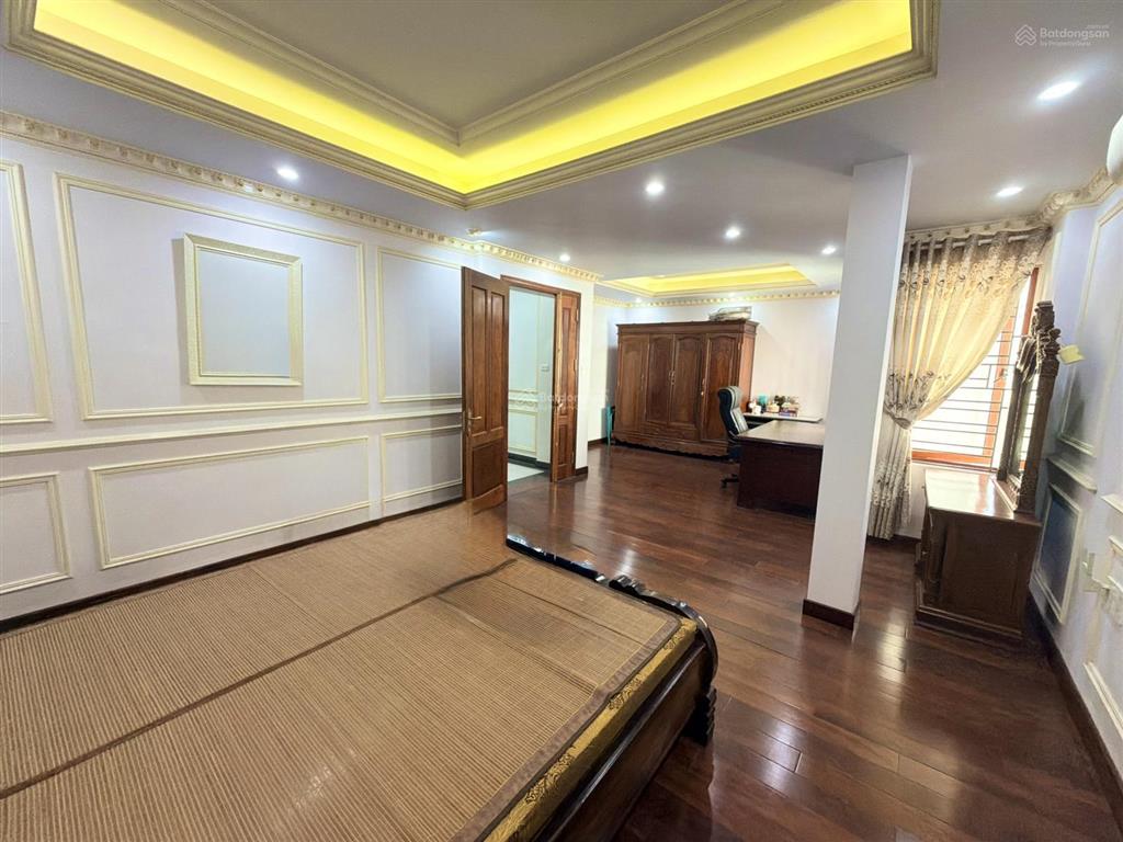 Bán biệt thự 170m2 lê hồng phong ngay chợ lũng 26 tỷ full nội thất có thang máy