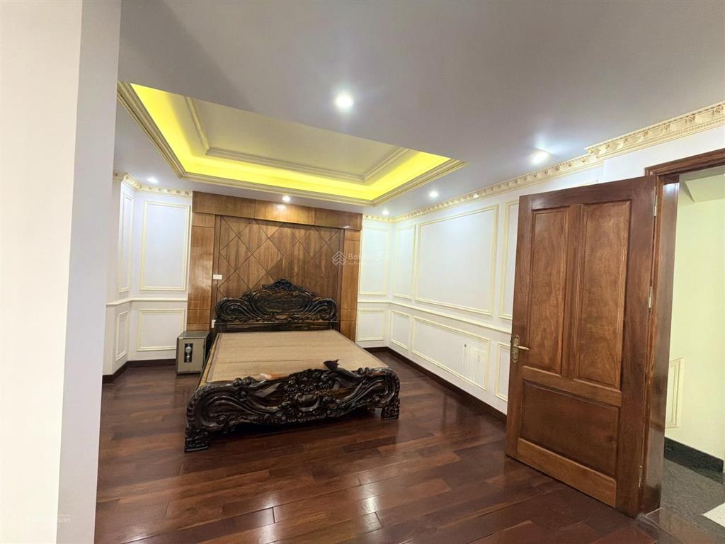 Bán biệt thự 170m2 lê hồng phong ngay chợ lũng 26 tỷ full nội thất có thang máy