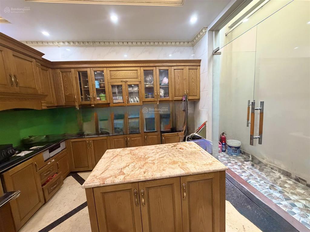 Bán biệt thự 170m2 lê hồng phong ngay chợ lũng 26 tỷ full nội thất có thang máy