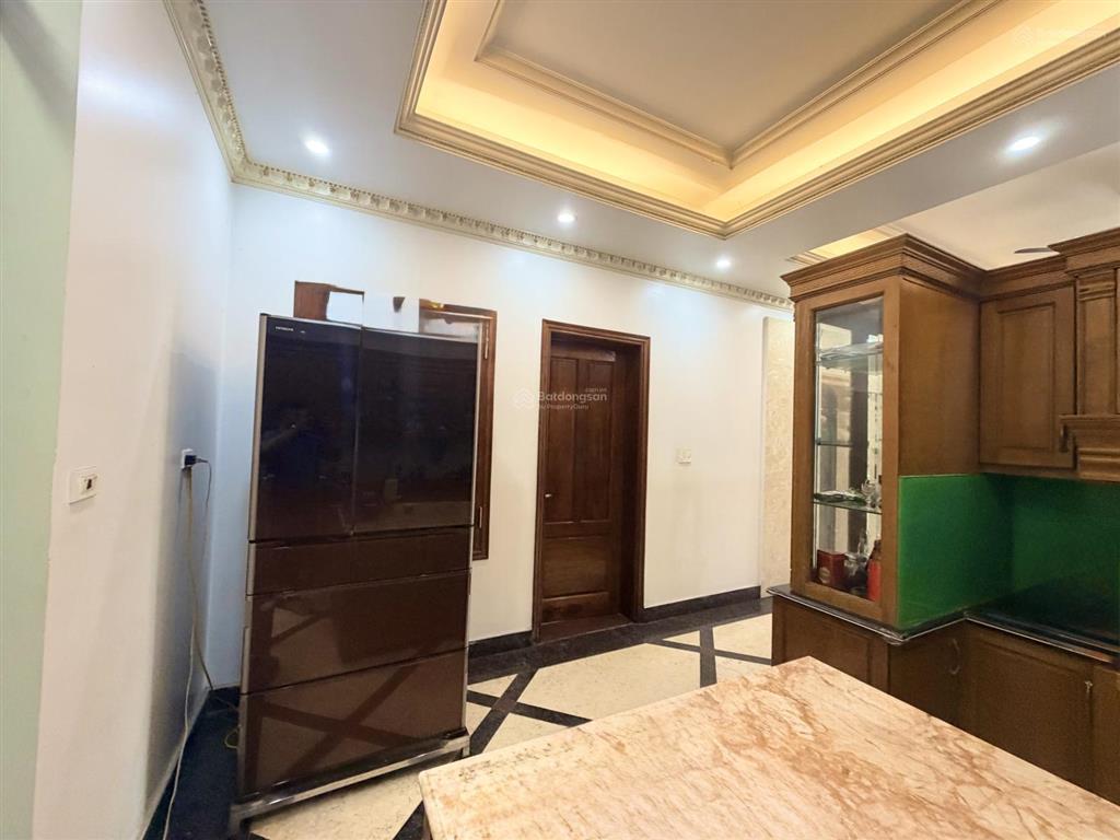 Bán biệt thự 170m2 lê hồng phong ngay chợ lũng 26 tỷ full nội thất có thang máy