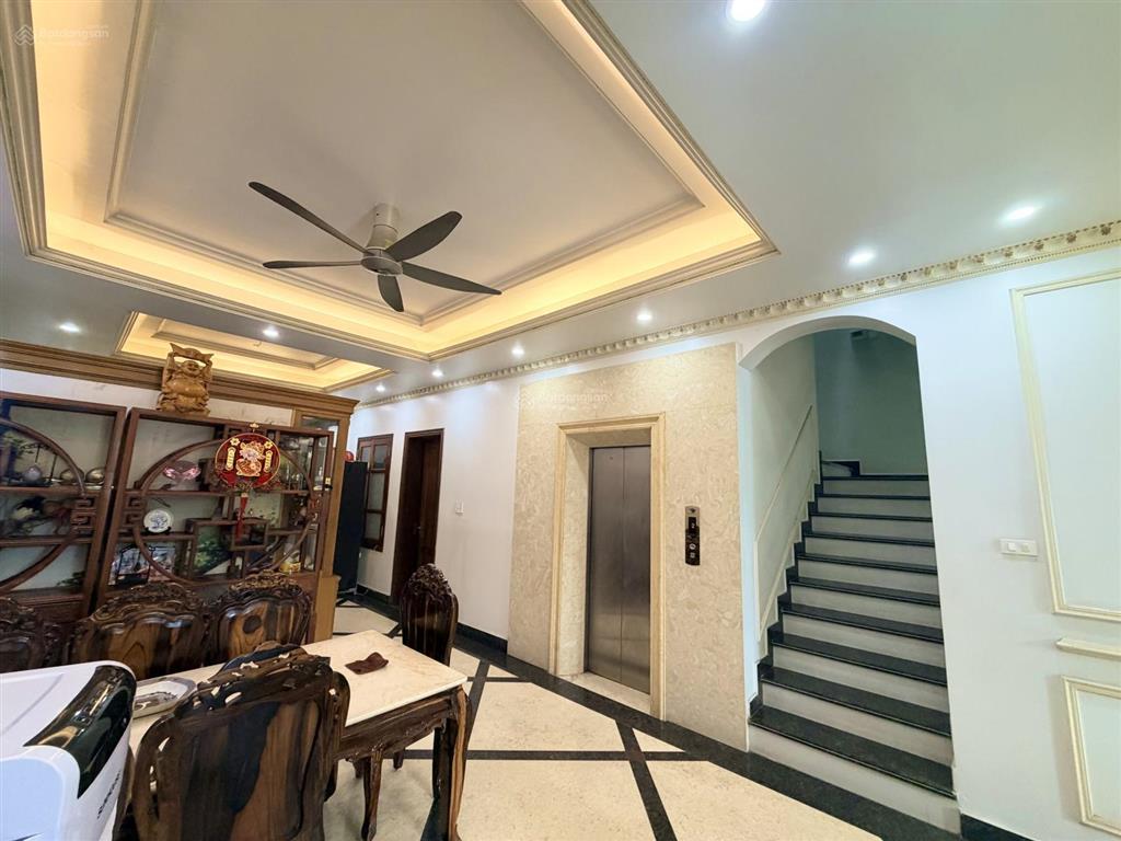 Bán biệt thự 170m2 lê hồng phong ngay chợ lũng 26 tỷ full nội thất có thang máy