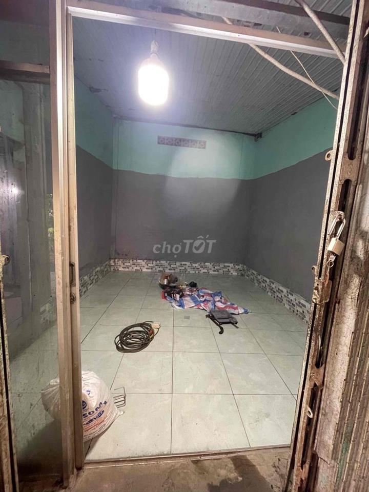 Nhà nguyên căn nhỏ ngay nhà thi đấu trường đại học Nông Lâm