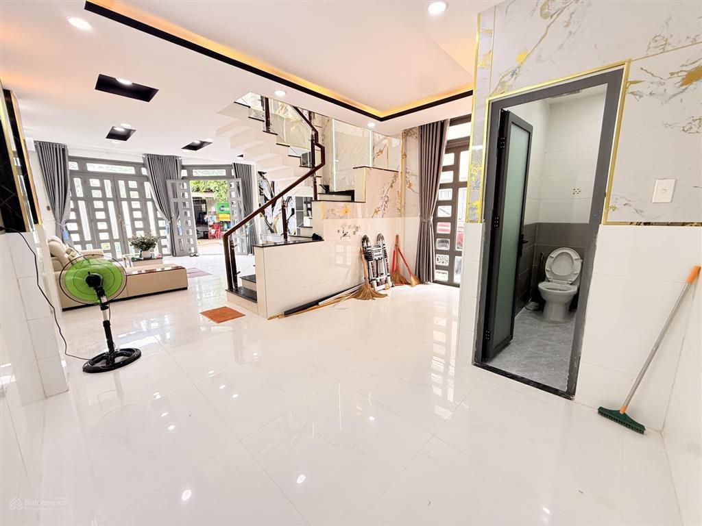 Nhà 4 lầu, góc 2 mặt tiền tx24, hẻm ô tô thông, khu bảo minh tô ngọc vân, full nội thất cao cấp