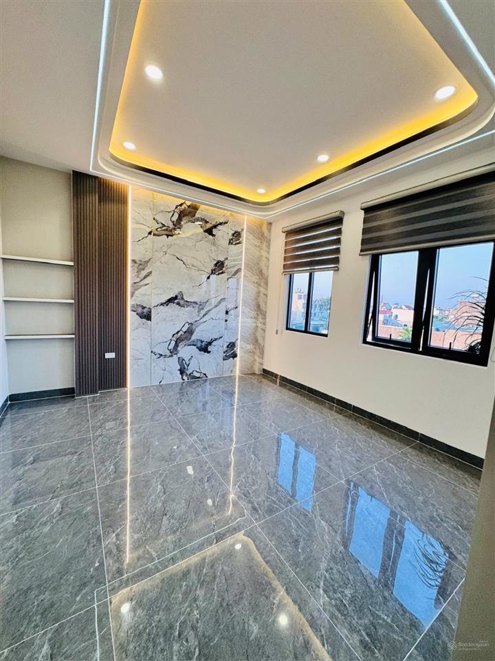 Nhà mới xây 3 lầu 6pn ngang 5.5m 5.75 tỷ  tl15 cách 50m full nội thất cao cấp q12