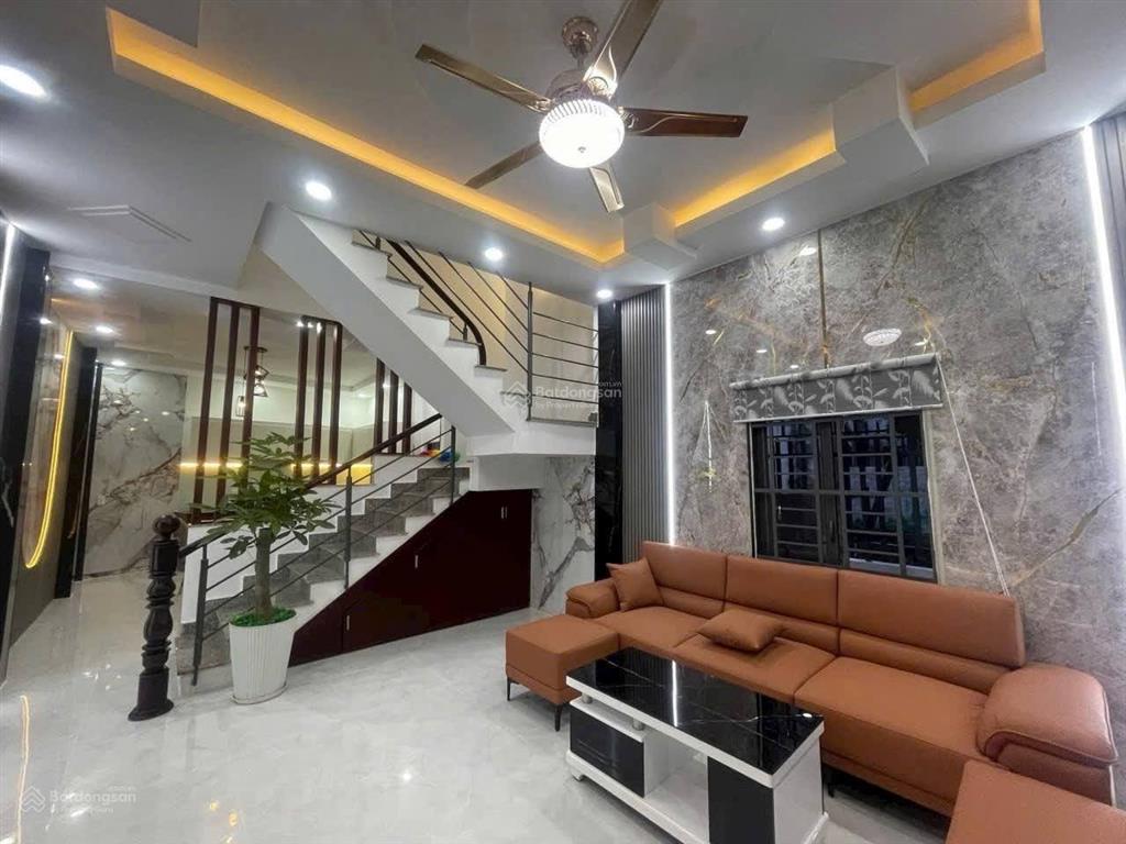 Nhà góc 2 mặt hẻm ô tô 1 trục thẳng  chỉ 4.45 tỷ  6x13m  1 lầu hà huy giáp, q12