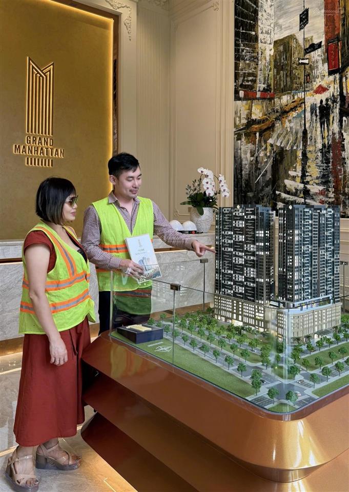 Cho thuê căn hộ grand manhattan ntcb 2pn  3pn  mr kim 0937 137 ***