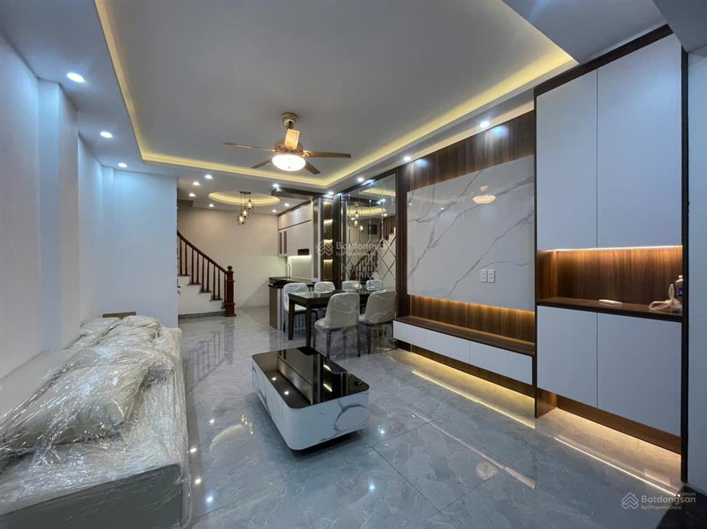 Bán nhà phụng châu, chương mỹ, đường ô tô tránh nhau, dt 40m2 4 tầng giá 4,x tỷ  ms vân anh