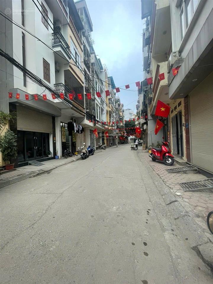 Bán nhà văn quán mỗ lao, lô góc 2 măt thoáng, đường ô tô tránh nhau, full nội thất, giá hơn 7 tỷ