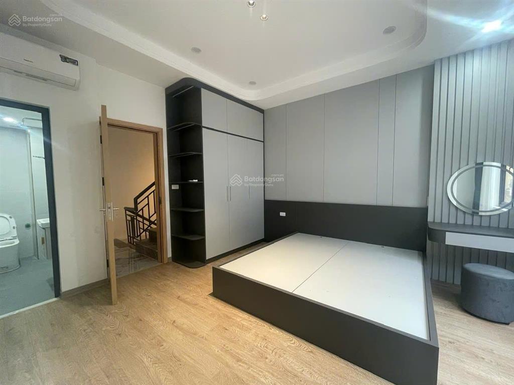Bán nhà văn quán mỗ lao, lô góc 2 măt thoáng, đường ô tô tránh nhau, full nội thất, giá hơn 7 tỷ