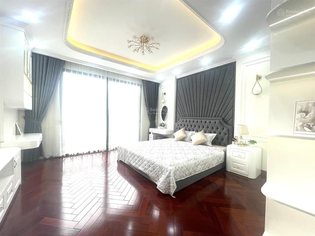 Bán nhà ngay chợ văn phú, kinh doanh cực tốt, dt 55m2 7 tầng thang máy, full nội thất, về ở ngay