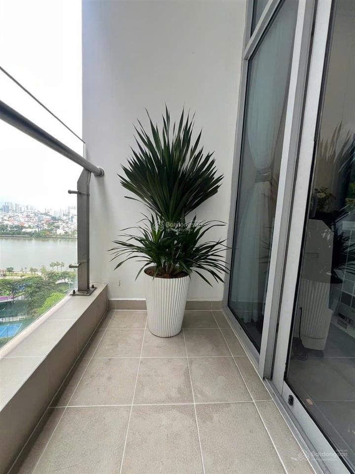 Chính chủ bán căn hộ 71m2 2pn view sông, công viên tuyệt đẹp, giá chỉ 10,5 tỷ bao thuế phí