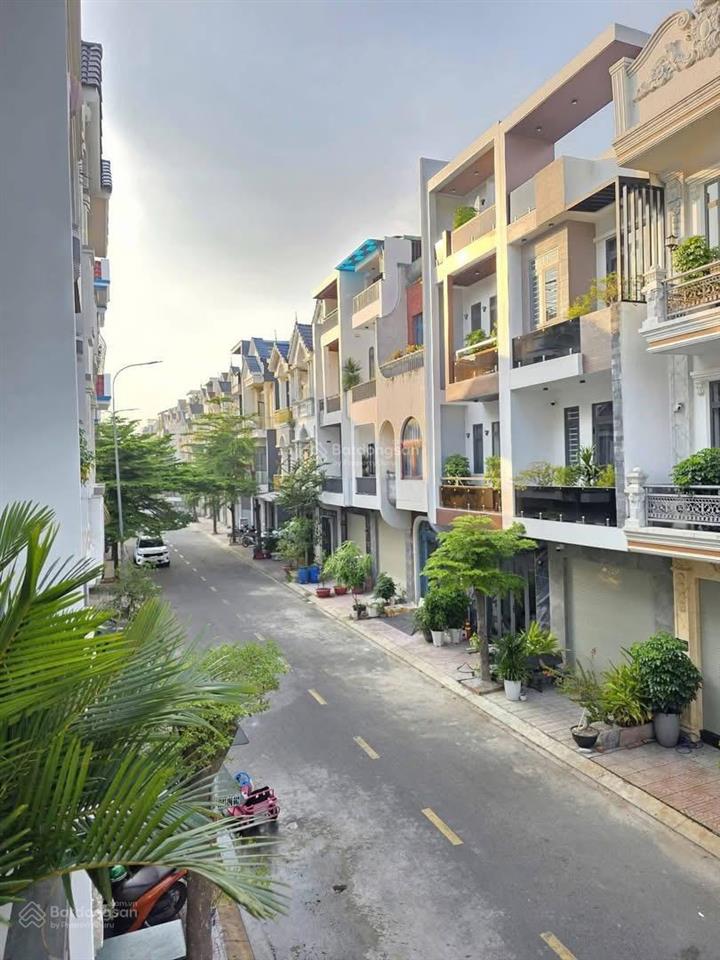 Nhà kdc phú hồng thịnh 8 phường bình chuẩn  tp thuận an