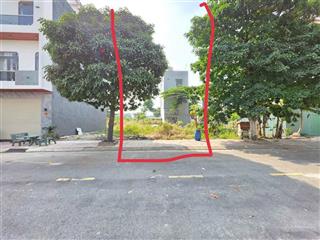 Đất kdc phúc đạt phường tân đông hiệp  tp dĩ an gần ngã tư 550.