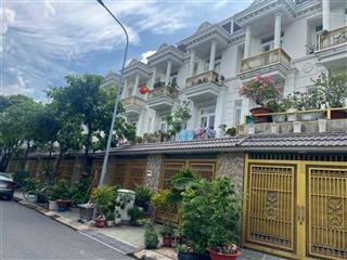 Nhà sổ hoàn công phường đông hoà  tp dĩ an kdc hoàng hùng